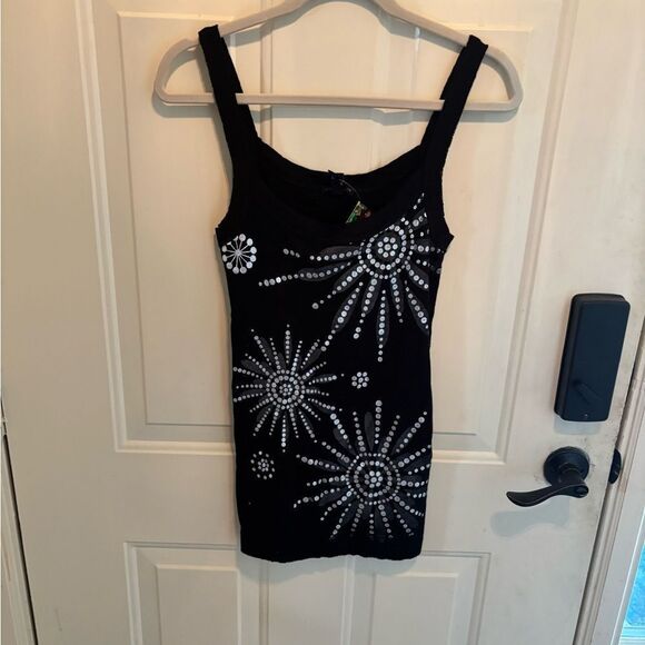 FANG Black Tank Top with Silver Floral Design - Picture 4 of 5